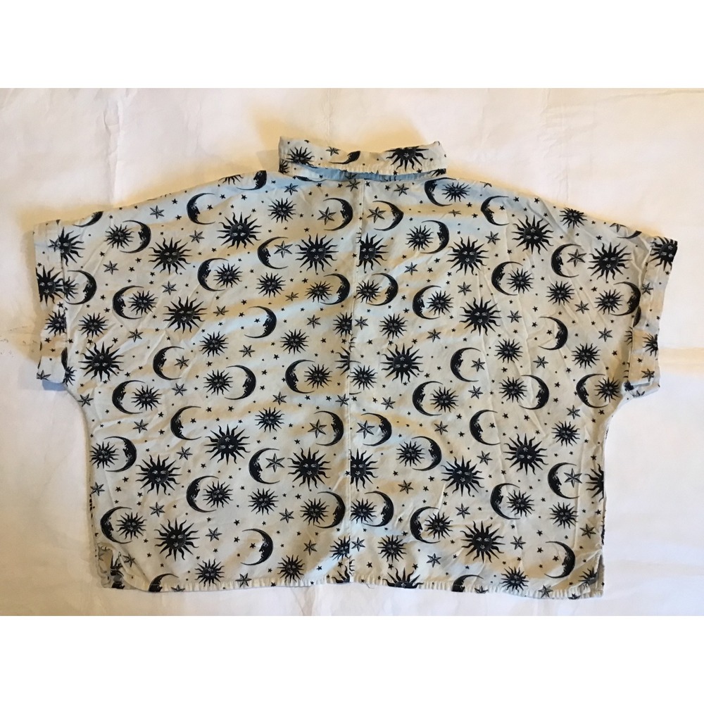 Hot Topic Celestial Sun Moon Star Print Button Down Crop Top White Black Large - Picture 3 of 3